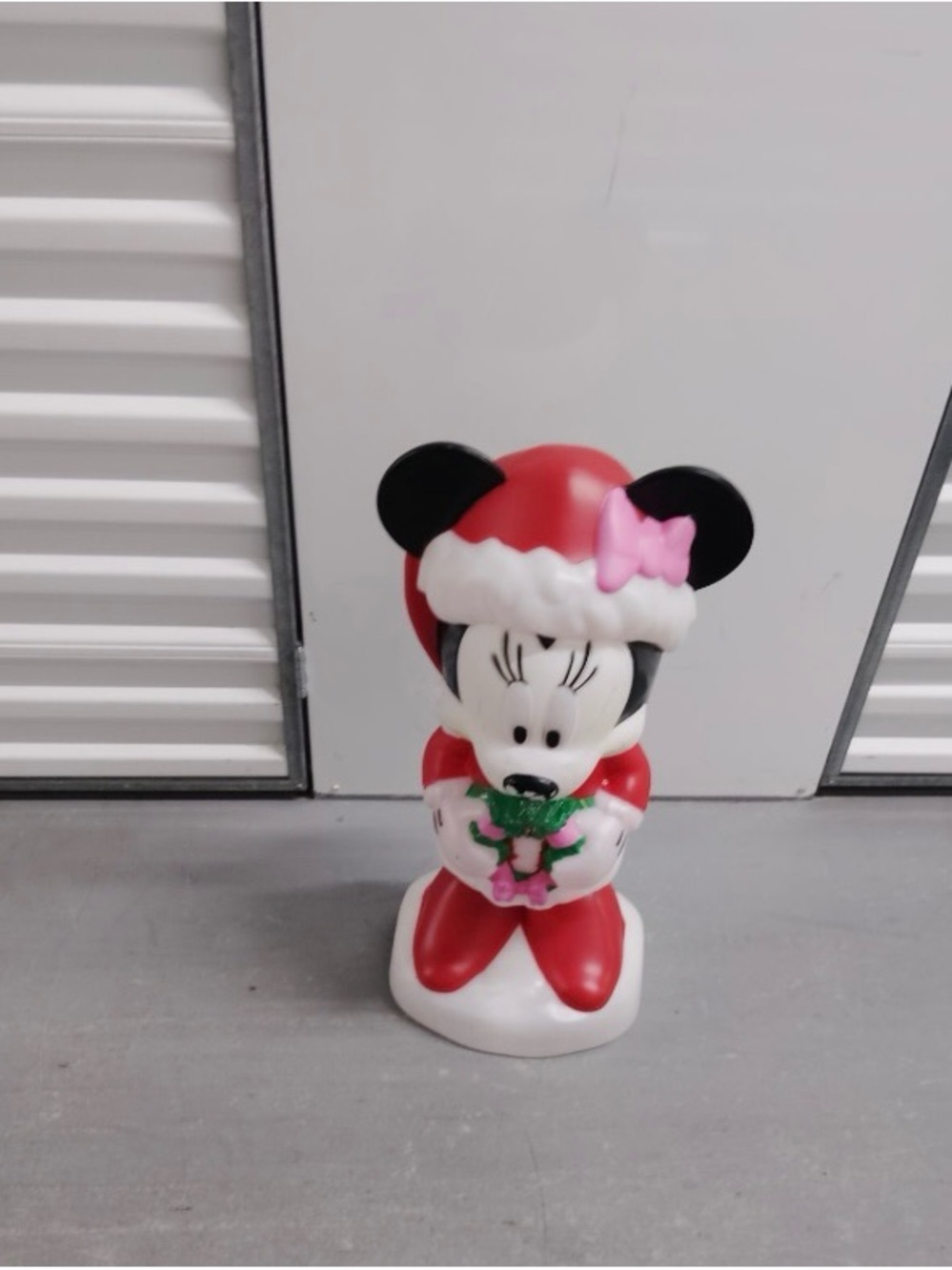 Minnie Mouse Holiday Figurine - Red